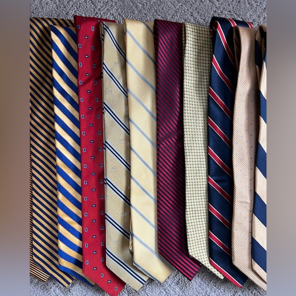 Bundle of 16 Men’s Ties Brooks Brothers Izod Ralph Lauren Nautica - Picture 3 of 5